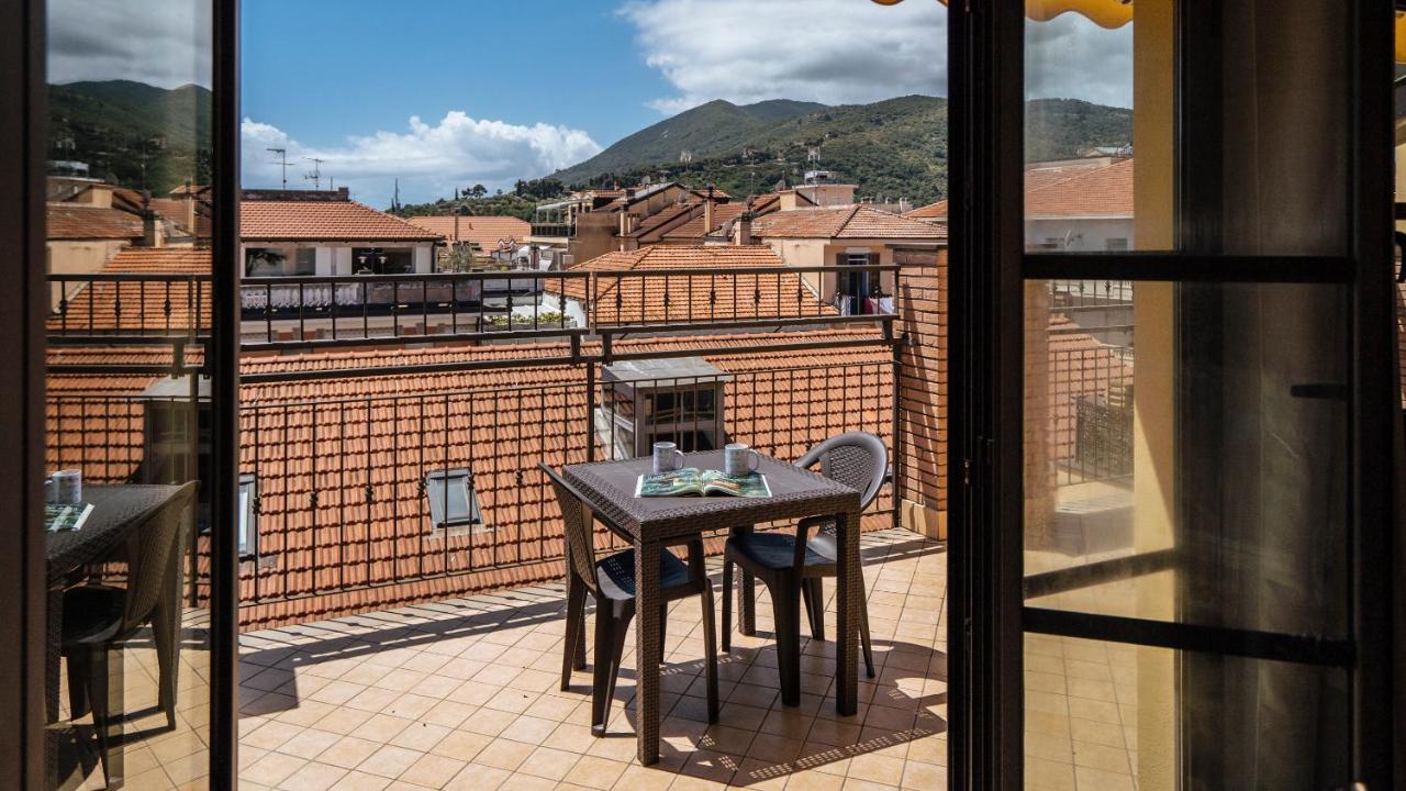 Dei Mille 31 B Daire Albenga Dış mekan fotoğraf